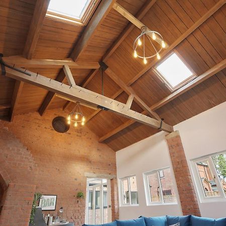 Victorian Retreat In Liverpool Knowsley Exterior photo